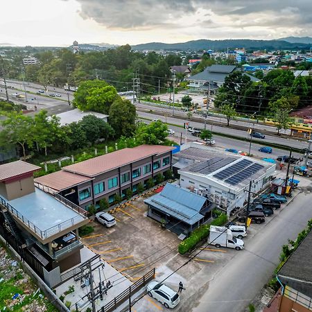 Tobedzz Hotel Ranong Exteriör bild