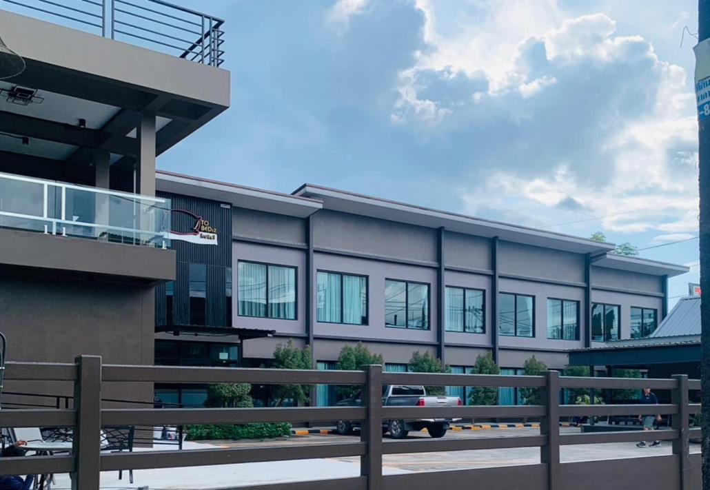 Tobedzz Hotel Ranong Exteriör bild