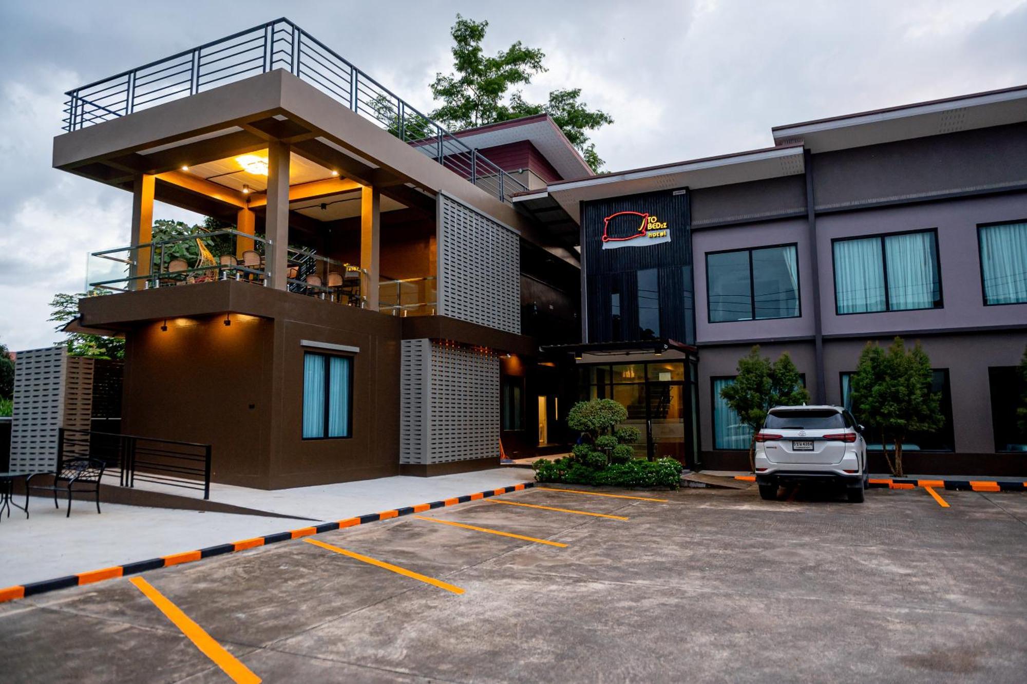 Tobedzz Hotel Ranong Exteriör bild