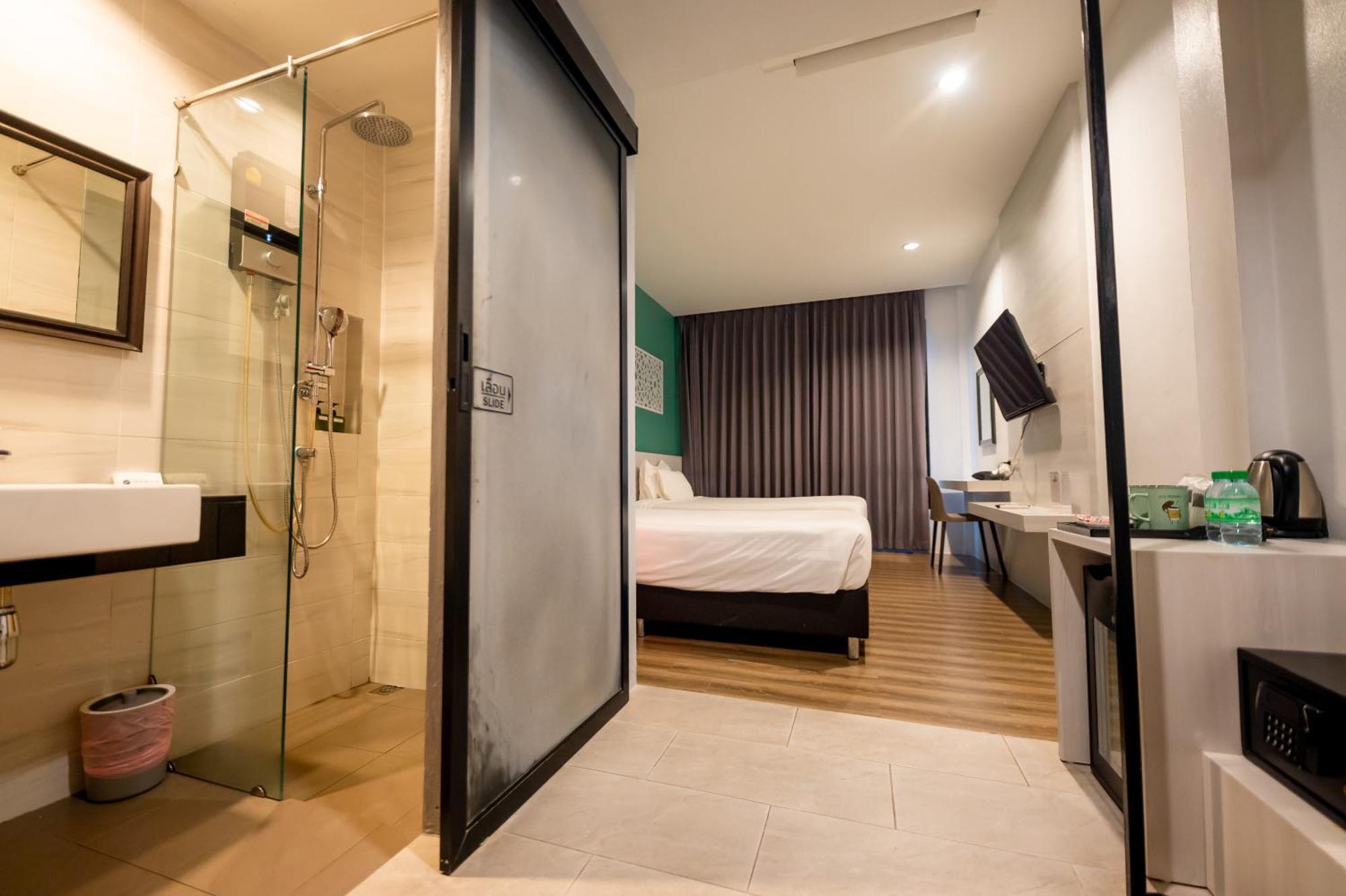 Tobedzz Hotel Ranong Exteriör bild